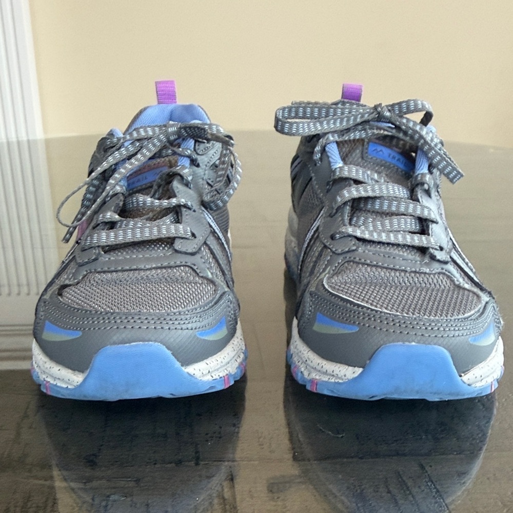 Skechers Women's Hillcrest Trail walking Sneaker. Size 7.0 Grey, Blue, purple - Picture 4 of 7